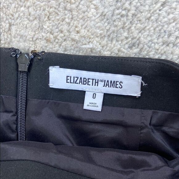 Elizabeth and James Avita Set - Picture 6 of 12